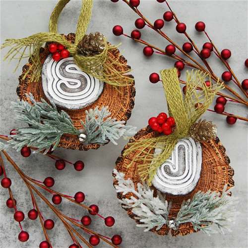 Clay, Molds, Gilders Wax and Spray, Oh My!